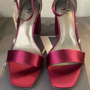 Worthington Women's Satin Maroon Heels